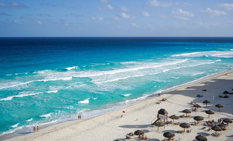 hvor er der varmt i april Cancun, Mexico